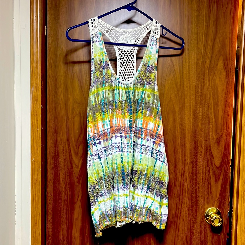 Cato top , multi colored, stretch fabric XL